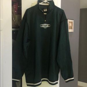 Men’s Jets half zip pull over.
